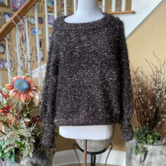 Zara Knit Large Gray Fuzzy Metallic Balloon Sleeve Sweater. - Picture 2 of 6